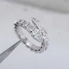 Designer ring width and narrow the deluxe version of men and women open ring let Mrs Measures light bone all plated diamond pattern