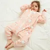 Sacchi a pelo Cartoon Flanella Bambini Sacco a pelo per neonati Sacco Vestiti caldi invernali Bambino Sacco a pelo Pigiama per ragazze Ragazzi Bambini 1-6T 231124