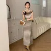 Casual klänningar Strippade kvinnor Knitwear Fashion Hleeveless Design Lossa enkel fotledslängd Spring Korean Style Tender Elegant dagligen