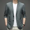 Abiti da uomo Blazer Giacca estiva Ultrasottile Traspirante Alta elasticità Leggera Seta di ghiaccio Protezione solare Casual Uomo 231123