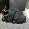 spetsar sneakers män skor designer justerbar rem chunky ko läder ny ankomst sneakers grekiska mönster tränare