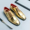 Luxur Designer spetsig guld svart brogue oxford läderskor för mens formella bröllop prom klänning hemkommande zapatos hombre