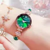 Montres-bracelets Lunxry Green Nature Jade Stone avec bracelet en zircon Bijoux Montre à quartz pour femmes