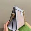 Bolsos con clip Bolso con cadena 2024 Crossbody Bolsos de marca de diseñador de lujo Bolsos de hombro a la moda Bolso con letras para mujer Monedero para teléfono Metálico