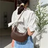 Bolsas de noite Design 2023 Trend High-end Bow Crescent Bag ombro Crossbody Bolsa de Bolsa Underx para Mulheres