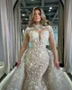 Splendidi abiti da sposa a sirena con gonne oversize Perle Appliques Abito da sposa in pizzo Colletto alto Illusion Maniche lunghe Abiti da sposa di lusso