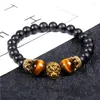 Strand 8mm Natuursteen Tijgeroog Kralen Armband Goud Kleur Leeuw Charm Armbanden Mode Energie Yoga Voor Mannen Vrouwen Sieraden