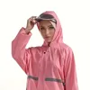 1pc imperméable imperméable de style coupe-vent pour tout le corps, imperméable simple une pièce de couleur unie, imperméable simple à la mode pour femmes, parapluie qui brille dans le noir