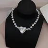 Chaînes De Luxe Strass Amour Collier Personnalité De La Mode Haute Sens De La Chaîne Exagéré Colliers Ras Du Cou Dîner