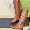 2023 Designer Luxo Botas de cor pura de cor de altura G Família feminina feminina genuína fivela de metal de metal de boot de boot de boot de moda redonda de toe de toe de salto alto tamanhos de salto alto 35-40