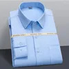 Koszulki męskie Koszule długie rękawy Moda Formal Classic Business Single Pocket Casual Slim Fit Tcheflable Non-Iron Top