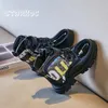 Botas de bolso atléticas ao ar livre com estampa literária para meninas design de marca botas de cinto crianças couro sintético sola grossa sapatos de tornozelo xadrez 231123