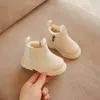 Botlar 2024 Vintage Çocuklar Kar Siyah Beyaz Pembe Platform Çocuklar Kürk Kızlar İçin Kürk Bebek Toddler Erkek Ayakkabı Sıcak Tut