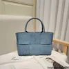 Bolsas femininas de grife BottegvVeneta Bolsas de couro tecido bolsas pequeno grupo tecido jeans sacola para mulheres com grande capacidade de deslocamento portátil One Shou HBLI