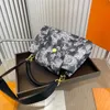 Сумки для кроссди женщинам мешок для плеча многоцветные капуцины BB Tote Taurillon Cowhide Designer роскошные сумочки Lady Corkes Bag 2304241d