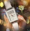 Square Dial Fashion Watch Auto Data Trzy szpilki Bransoletka do łańcucha ze stali nierdzewnej Importowana kryształowe lustro elegancka kwarcowa bateria super jasne prezenty na rękę na rękę