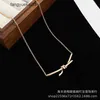 Vintage Charm v Gold High Edition t Family Bow Necklace Women's New Smooth Knot Pendant T1 Double t Cross Twisted Collar Chain Party