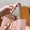 Tasarımcı Kadınlar Neonoe Drawstring Buck Omuz Çantası Fransa Lüks Marka L Patent Deri Monogramlar Kabartma Crossbody Çantalar Leydi Ayarlanabilir Kayışlar Çantalar