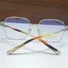 Ny modedesign Square Shape Optical Glasses 8244 Utsökta titanram Retro enkel stil med låda kan göra receptbelagda linser