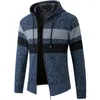 Maglioni da uomo Moda uomo Maglieria a righe Autunno / inverno Pelliccia Lana Spessa Calda Colletto da baseball Giacca Cerniera Cardigan Maglione in pile