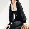 Lässige Kleider Französischer Stil Schwarzes Strickkleid Frauen 2023 Frühherbst Retro Laternenärmel Puppenkragen Einreiher Prinzessin Pullover
