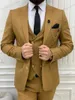 Abiti da uomo Oro 3 pezzi Set da uomo Smoking dello sposo Groomsman Vestito da affari Abito per party di matrimonio Occasioni speciali Giacca Pantaloni Gilet