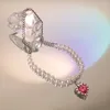 Catene Accessori Y2K Ciondolo a forma di cuore di pesca in cristallo rosa Collana di perle imitazione Croce di metallo Elegante catena di clavicole con fascino dolce e fresco