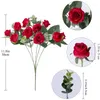 Bouquet di fiori decorativi Rosa rossa bianca Composizione di foglie di eucalipto Fiori finti Ghirlanda di decorazioni per matrimoni a casa fai da te