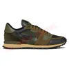 Moda di lusso da uomo Designer Scarpe casual Rockrunner Camouflage Verde militare Tessuto a rete Grigio pastello Marine Nappa Platform Sneakers Uomo Rockrunners