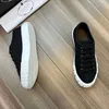 Homens de moda Fly Block Casuals Sapatos famosos Running Running Sneakers não deslizam Borracha Itália Elastic Band Low Top Tela