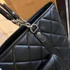 Airport Bag Stylish Women Shoulder Bag 32cm Leather Diamond Check Silver Hardware Metal Buckle Top Luxury Handbag Matelasse Chain Underarm Bag Shopping Travel Bags