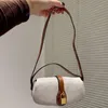 Toppdesigner axelväska modehandväskor kvinnor totes väskor mini pochette mode plånböcker lady handväska hårdvarelås handväska mode vintage 2 färger purses parti