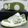 Scarpe casual Scarpe da skateboard basse da donna con tomaia in vera pelle verde oliva con suola in gomma