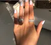 Anelli a grappolo Simpatico anello color argento a 3 tondi con pietra zircone scintillante per le donne Anello di fidanzamento per gioielli di moda 230424