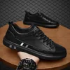 Sapatos de vestido Mens Couro Moda Homens Casual Respirável Flat para Black White Sneakers Masculino Zapatillas De 231123