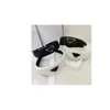 Con BOX Luxury Lady Scrunchie Fasce per capelli in materiale di pelle Designer Fascia per capelli Trendy Beauty Fascia per donna Black White Hairhoops