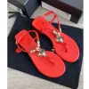 2024 neue Hausschuhe frauen Sommer Sexy Luxus Designer Leder Sandalen Mode Strand Wohnungen Hohe Klasse Vielseitig