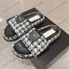 Damskie Obcasy platformowe Kapcie na sandały projektant pikowana tekstura slajdy luksusowe luksusowe klapki na imprezę dziewczyny