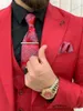 Abiti da uomo Rosso 3 pezzi Set da uomo Smoking dello sposo Groomsman Vestito da affari Abito per party di matrimonio Occasioni speciali Giacca Pantaloni Gilet