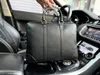 10AA kvalitet grossistpris Kvinnor Män alla svarta portföljpåsar Designer Luxurys Style Handbag Classic Hobo Fashion Bag Purses Plånböcker Tote Laptop Bag 2024