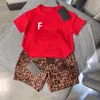 Kinder-Sets Baby-T-Shirt Kinder-Set 2 Bilder Kinder-Designer-Kleidung Kleinkind-Kleidung 1 m14 Alter 9 Stile Sommer-Top-Luxusmarke Jungen-Mädchen-T-Shirt Shorts Ärmel mit Buchstaben