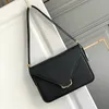 Bolso de axila para mujer Bolso de hombro con sobre cuadrado Bolso de diseñador de bolsos de lujo Bolso con solapa Bolso de cena Bolso de mano Forro de cuero rojo Charol Colores Bolso de cartero