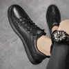 Sapatos de vestido Mens Couro Moda Homens Casual Respirável Flat para Black White Sneakers Masculino Zapatillas De 231123