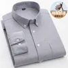 Camicie eleganti da uomo Camicia a maniche lunghe a righe di alta qualità, vestibilità regolare, colletto con bottoni nascosti, camicia formale in cotone di facile manutenzione