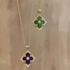 Collana di design V elettrolitico in oro rosa a quattro foglie di erba a doppia faccia Catena per collare alla moda di alta qualità Protezione del colore da donna