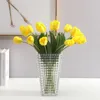 Kwiaty dekoracyjne 1PC Piękny sztuczny kwiat jadalnia Prawdziwa dotyk silikonowy luksusowy fałszywy tulipan vintage jedwabne miękkie dekoracje do sypialni ogrodowej