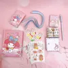 Lernspielzeug Sanrio Kuromi Melody Cinnamoroll Cartoon-Handbuch-Set Combo süßes Mädchen Klebeband Aufkleber Notizblock Stift Schule Student Geschenkpreis 231124