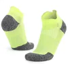 Chaussettes de sport NWT printemps chaussettes de Yoga sport avec étiquette chaussettes décontracté couleur unie chaussettes hautement élastiques pas facile à tomber 231124