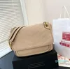 Colcha saco médio camurça corrente mensageiro feminino crossbody bolsa de ombro axilas nuvem moda luz bronze bronze hardwar