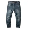 Mäns jeans italienska vintage design Men's Dark Color Straight Fit Cotton Denim Pants rippade för män Fashion Classical Homme